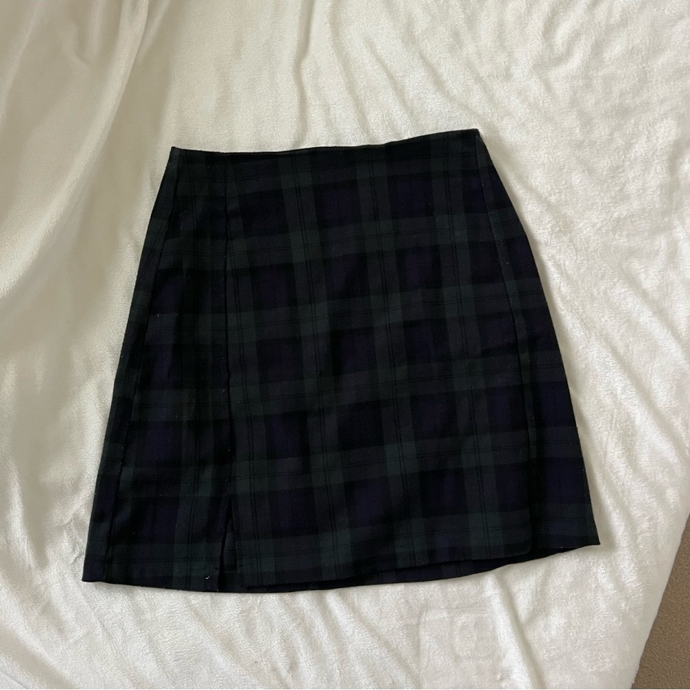 Brandy Melville dark green plaid mini skirt